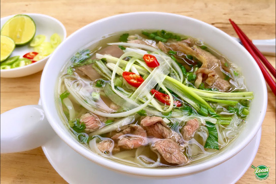 4 Famous Street Foods In Hanoi - Hanoi Local Food Tours