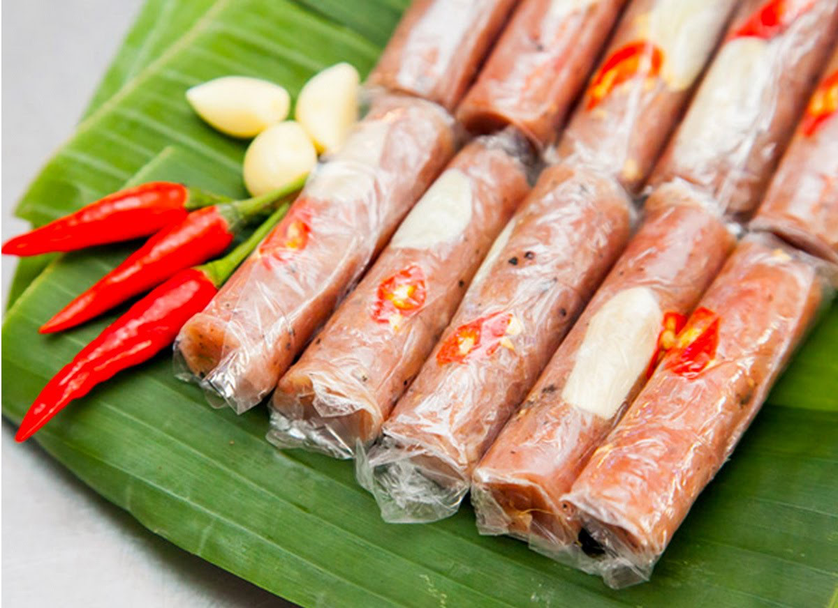 Nha Chung Street, A Heaven Of Snacks In Hanoi - Hanoi Local Food Tours