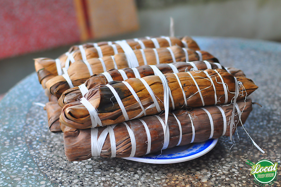 Banh Te Phu Nhi – Delicacy From The Bad Batch Of Cake - Hanoi Local Food Tours