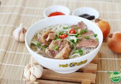 Pho Vendors – Nostalgia For Traditional Pho In Hanoi - Hanoi local Food Tours