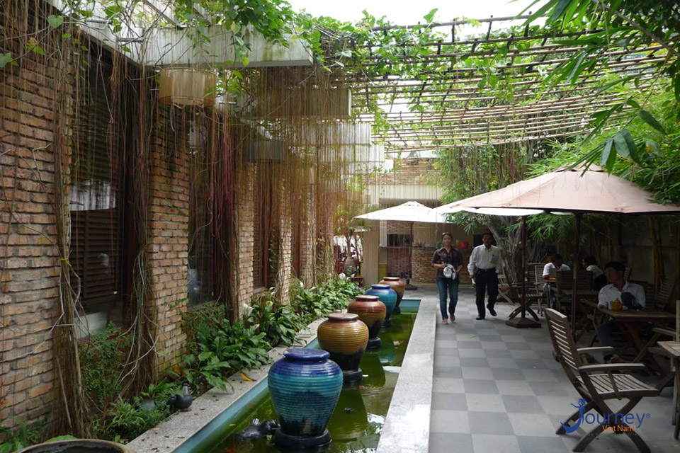Green cafes in the heart of Hanoi