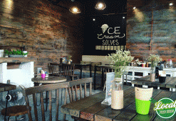 An Café – The Café Below Five Sour Cherry Trees In Dalat