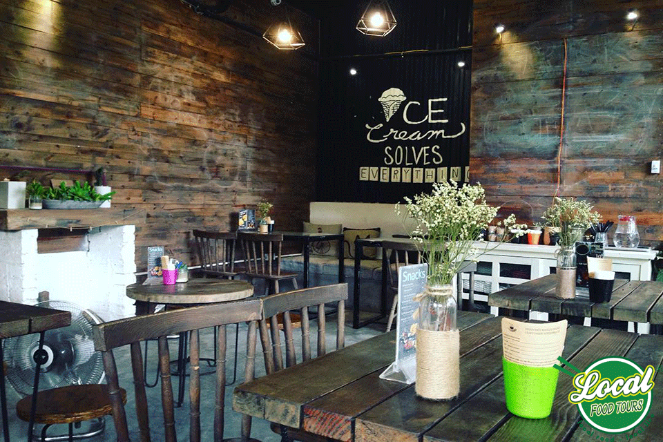 An Café – The Café Below Five Sour Cherry Trees In Dalat